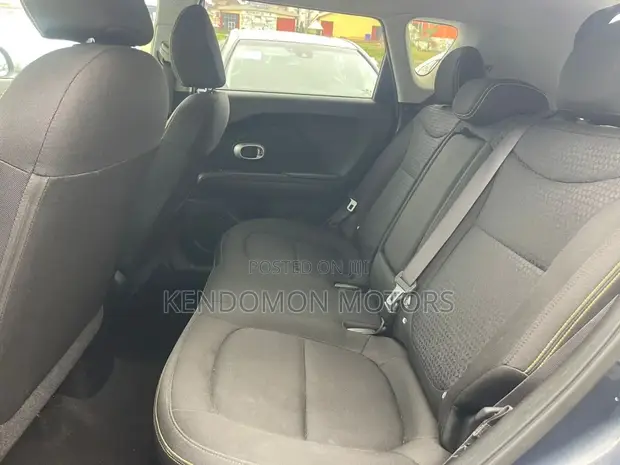 2015 Kia Soul + 4dr Wagon 2.0L Blue - 1