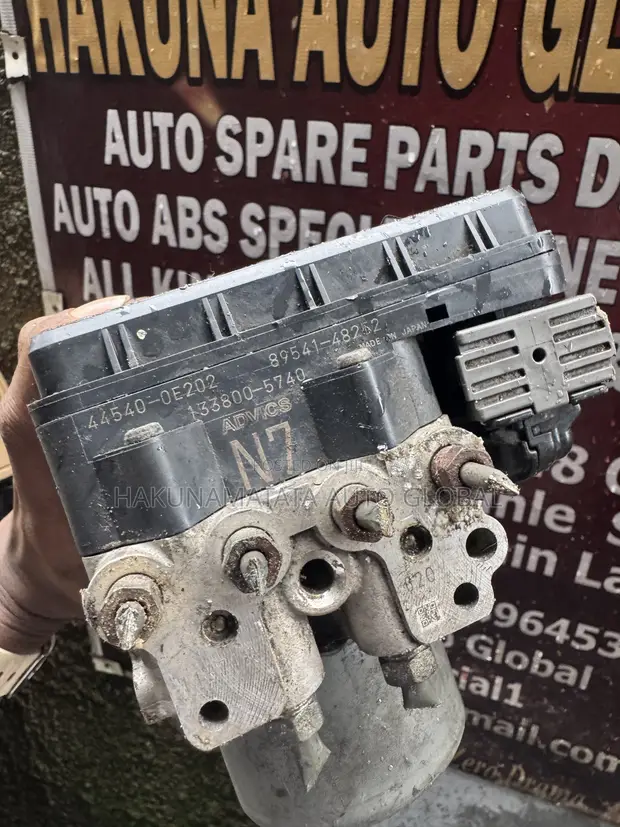 Toyota Highlander 2011-2013 ABS Hydraulic Pump Module - OEM - 1