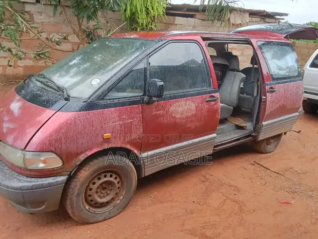 1996 Toyota TownAce Red - 1