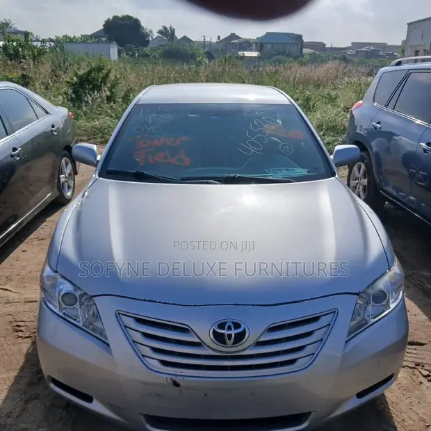 Toyota Camry 2008 Silver - 1