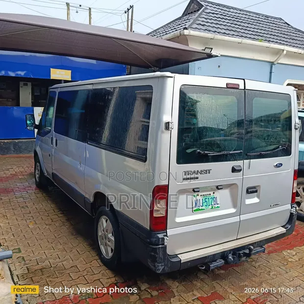 Ford Tourneo 2012 Silver - 1