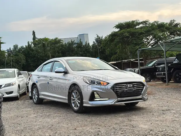 2018 Hyundai Sonata Silver - 1