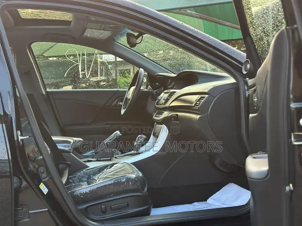 Honda Accord 2013 Baƙar Fata - 1