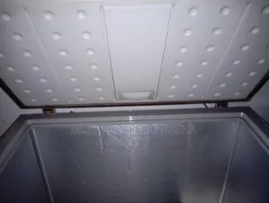 Amfani da Midea 249L Chest Deep Freezer
