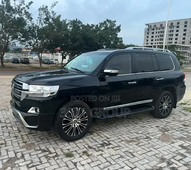 2018 Toyota Land Cruiser V8 - Foreign Used - 1