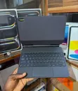 Omaybus Magic Keyboard na Apple iPad (2025) - 2