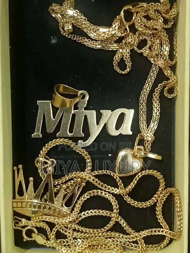 Customized 18K Gold Name Pendant - 1