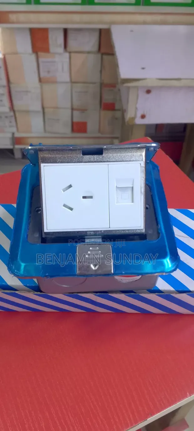 MK Electric Floor Socket Pop-Up with USB & Type-C - 1