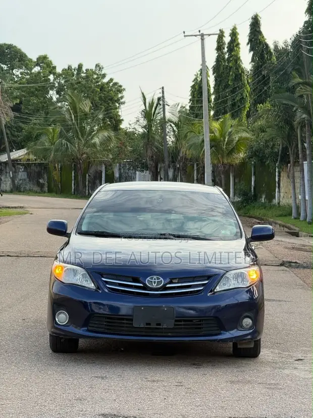 Toyota Corolla 2013 Blue - 1