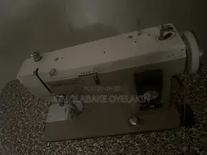 Vintage New Home Straight Zigzag Sewing Machine