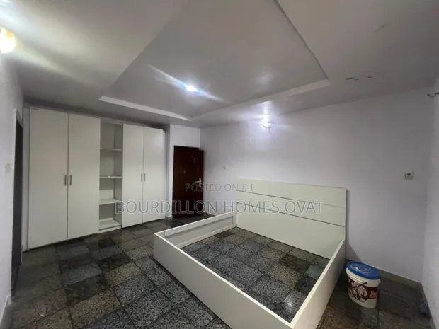 Gidan Daki 3 don Sawa a Ikoyi, Legas - 1
