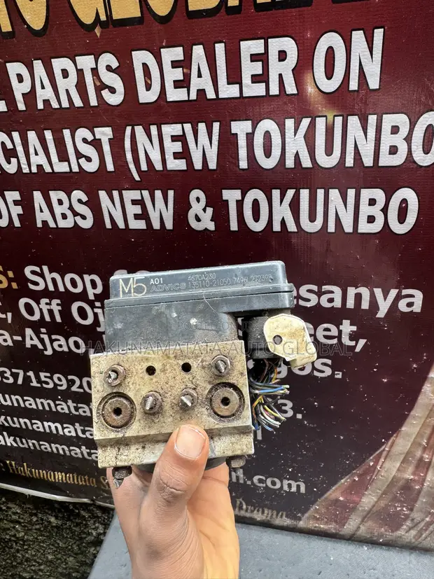 Mitsubishi L200 2005-2014 ABS Brake Pump Module - 1