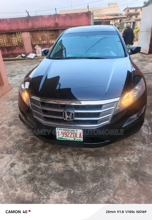 Honda Crosstour 2010 Baki - 1