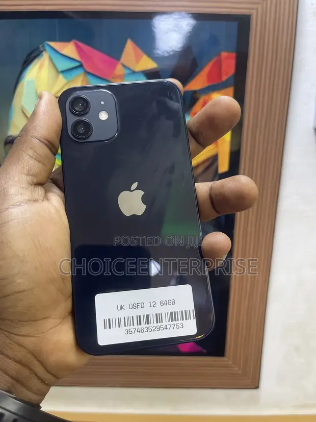 Apple iPhone 12 64GB Black (Used) - 1