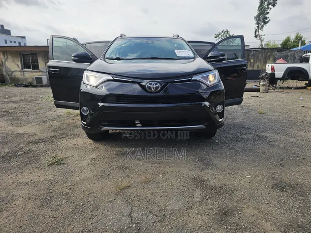 2018 Toyota RAV4 XLE SUV - Foreign Used - 1