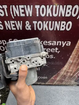 Toyota Highlander 2011-2013 ABS Module Pump