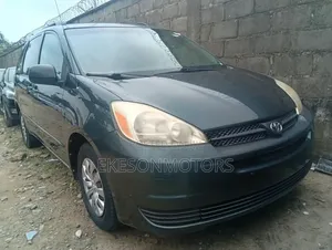 2005 Toyota Sienna LE AWD Green