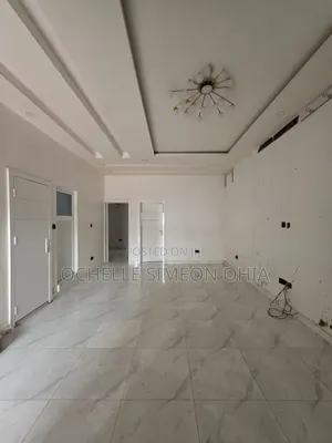 3-Bedroom Townhouse/Terrace in Van Daniel Estate, Chevron