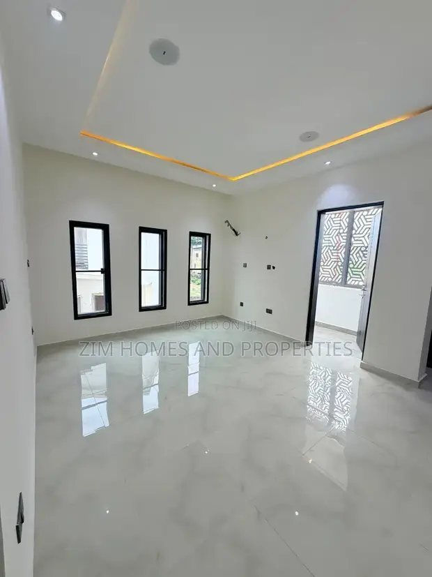 4-Bedroom Townhouse/Terrace in Zim Homes, Guzape District for Sale - 1