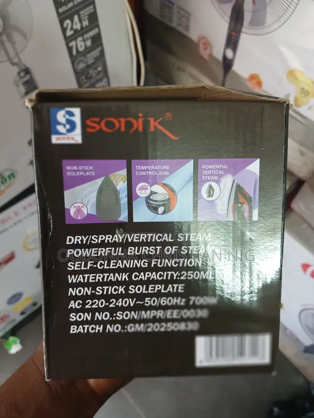 Sonik Steam Iron 700W - 1