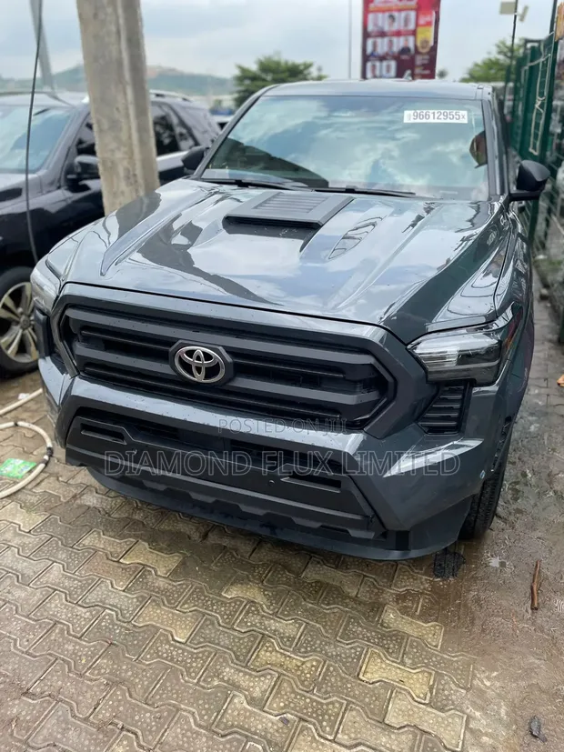 2024 Toyota Tacoma SR5 Access Cab 6' Bed AT Matt Black - 1