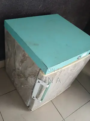 Lec Mini Fridge - Blue, Used