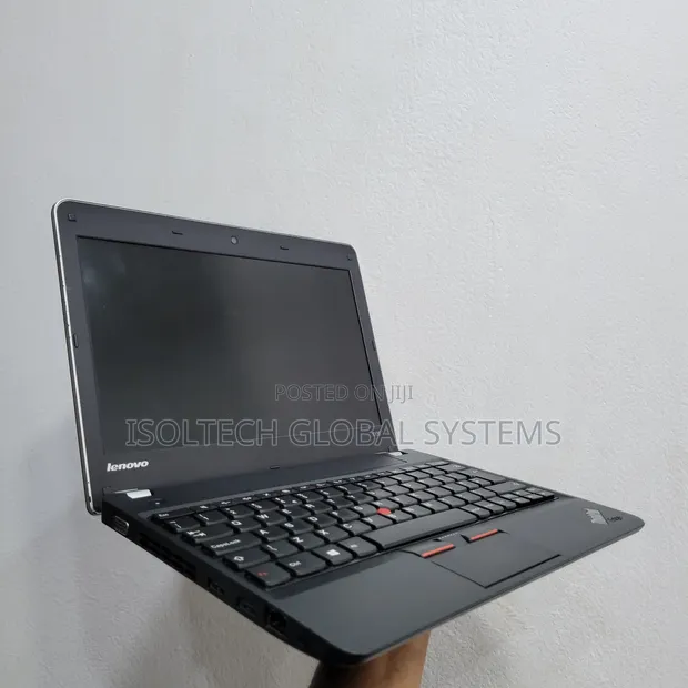 Lenovo Thinkpad Edge E135 Laptop - 1