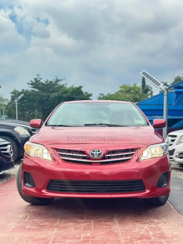 Toyota Corolla LE Sedan 2013 - 1