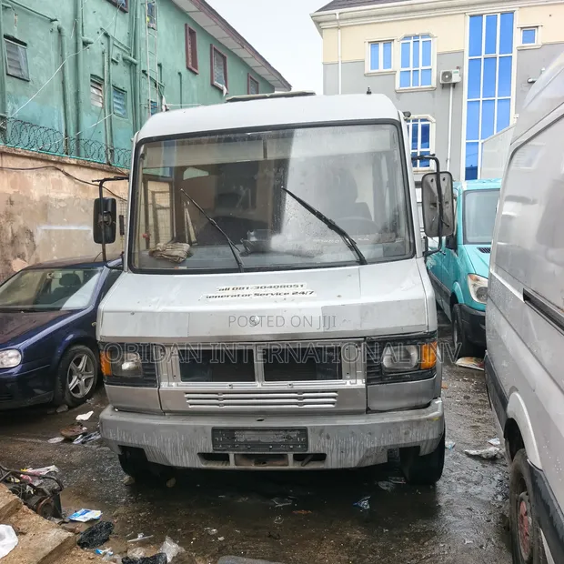 Mercedes-Benz 814D Bus 1998 Silver - 1