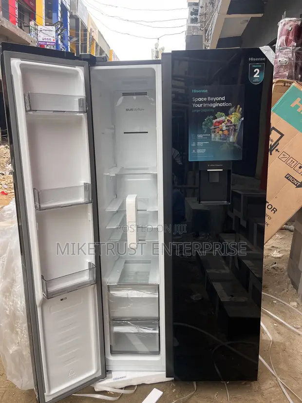 Hisense Inverter Side by Side Refrigerator with Dispenser (Black) - 1