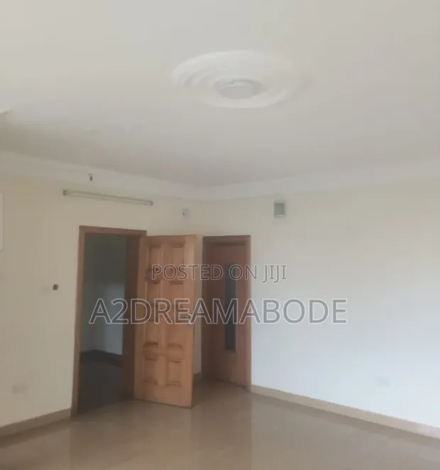 Gidan Fursunoni 20 a Opebi, Ikeja don Siyarwa - 1
