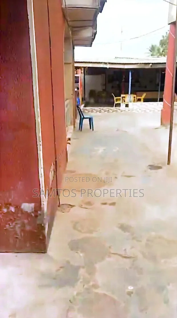 6-Bedroom House for Sale in Ado-Odo/Ota - 1
