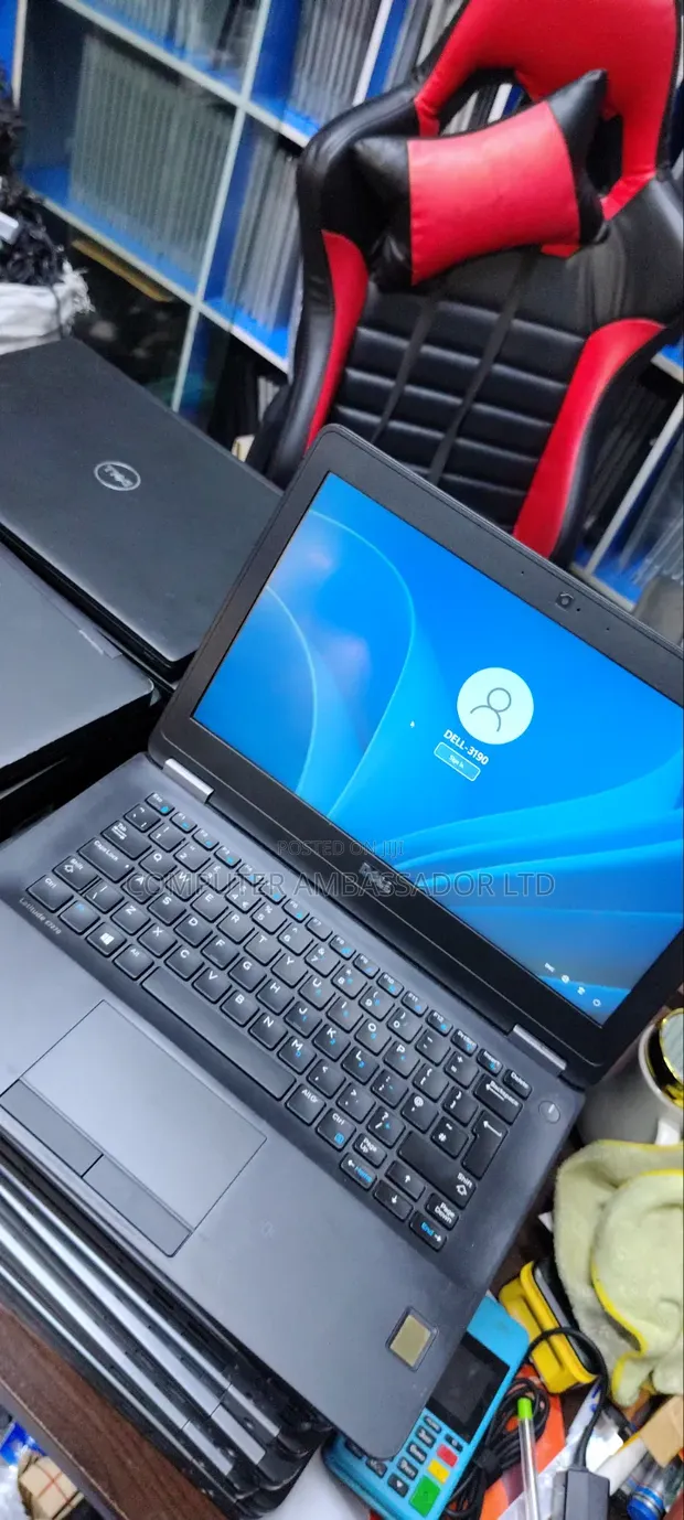 Dell Latitude E7270 Laptop - Core i5, 8GB RAM, 128GB SSD - 1
