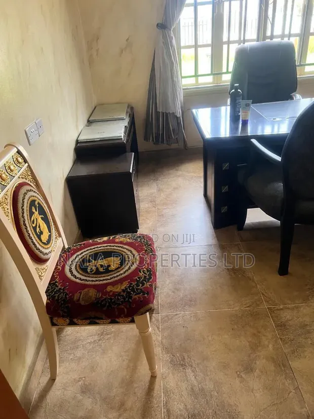 Gidan Bacci Mai Dakuna 5 da Kayayyaki a Amen Estate, Eleko - 1