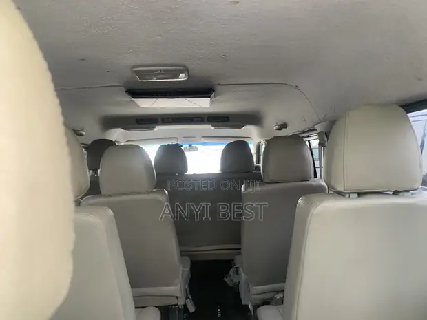 Toyota HiAce 2016 Black - 1