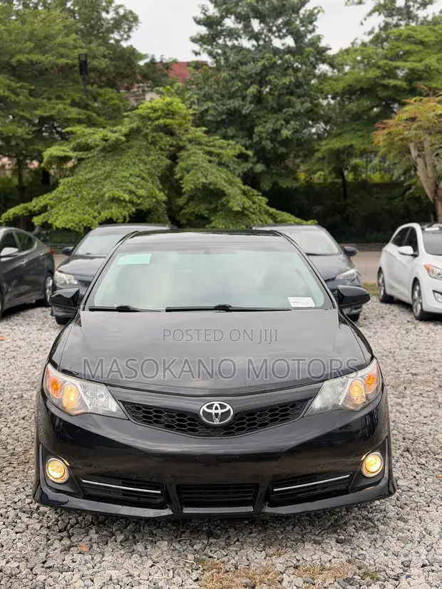 Toyota Camry 2013 SE - Wadda Akawo Daga Ƙasashen Waje - 1