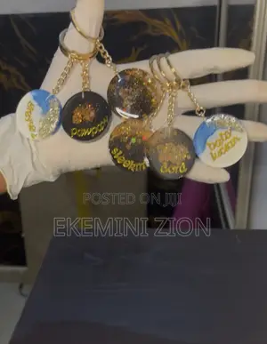 Customizable Resin Key Holders & Souvenirs