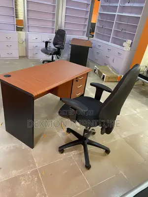 Saitin Tebur da Kujerar Ofis da aka Shigo da shi