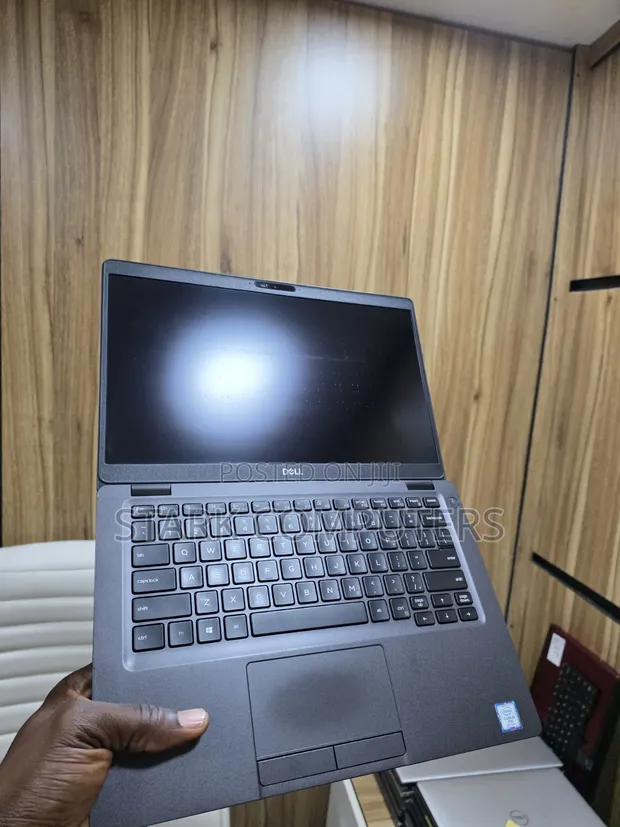 Dell Latitude 5300 Laptop - Core i5, 8GB RAM, 256GB SSD - 1