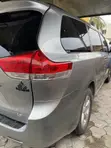 Toyota Sienna 2011 Silver - 3