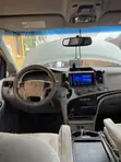 Toyota Sienna 2011 Silver - 4