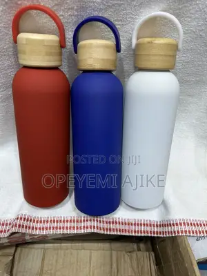 Durable Stainless Steel Water Flask with Wooden Accents