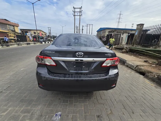 2013 Toyota Corolla LE Sedan - Accident Free - 1