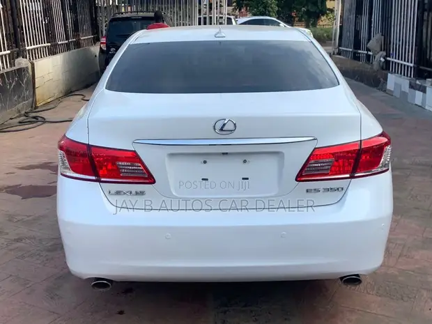 Lexus ES 350 2011 Fari - 1