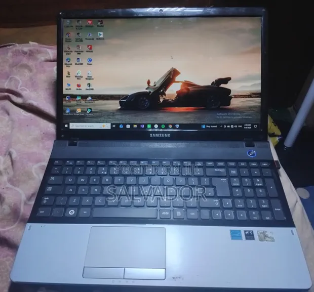 Samsung NP300E5A Laptop - 8GB RAM, 256GB SSD, Intel Core i5 - 1