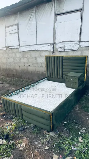 Home Interiors 4.5 x 6 ft Bed Frame