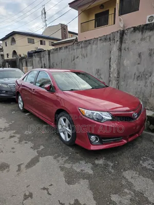 2013 Toyota Camry SE Red - Low Mileage, Sports Edition