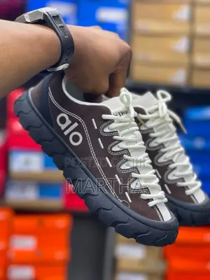 Beautiful Alo Sneakers - Brand New