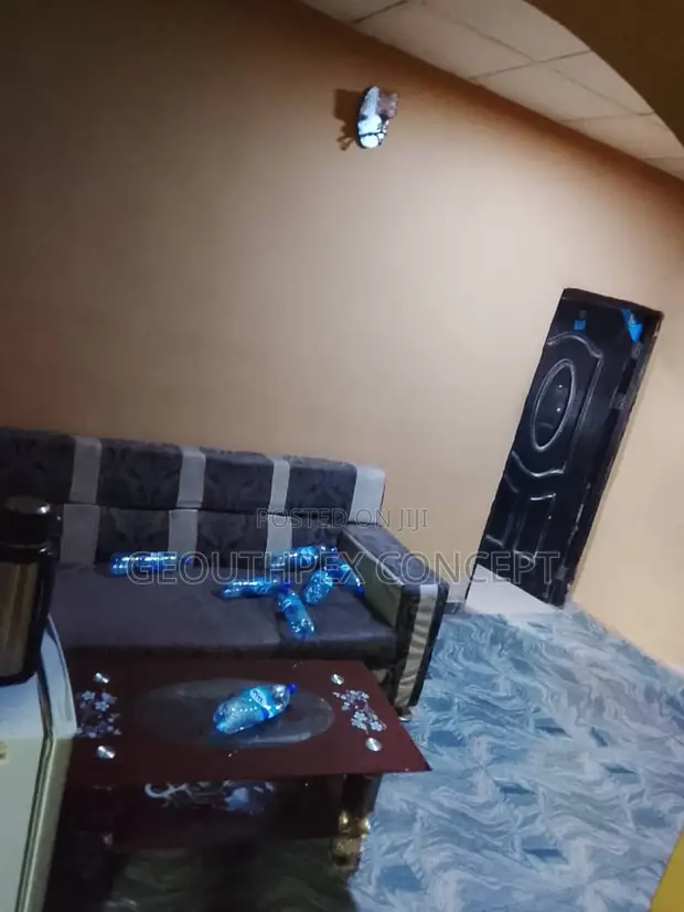 5 Bedroom Bungalow for Rent in Alakia, Ibadan - 1