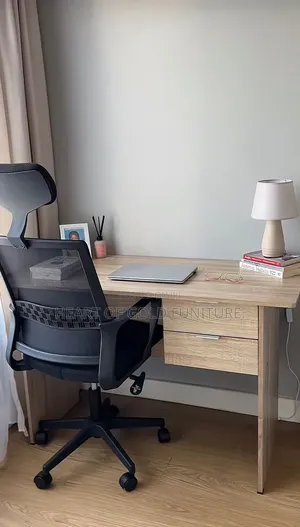 Home Interiors Kyakkyawar Teburin Ofis